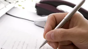 Fostul poliţist a lăsat o scrisoare în care arată că şi-a împuşcat soţia din cauza fiicei