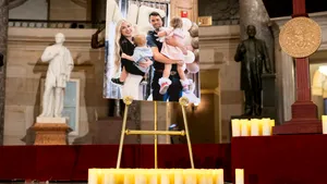 Măsuri stricte de securitate la slujba de pomenire pentru Charlie Kirk pe stadionul din Arizona. Trump și JD Vance, printre vorbitori