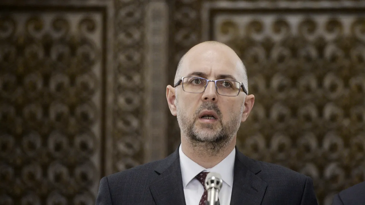 UDMR va decide miercuri dacă susţine moţiunea de cenzură / Băsescu, mesaj pentru UDMR: Nu interveniţi în răfuiala dintre clanurile din PSD
