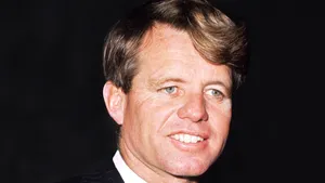 O carte pe zi: „Îl vor ucide pe Robert Kennedy” de Marc Dugain