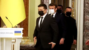 Zelenski a vorbit cu Macron şi Rutte despre coordonarea poziţiilor la reuniunile NATO, UE şi G7 