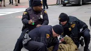 Protestatari arestaţi în Cleveland, după achitarea unui poliţist care a împuşcat doi afroamericani
