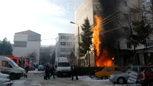 Explozie puternică într-un bloc din Bacău. Au fost găsite trei victime - FOTO, VIDEO
