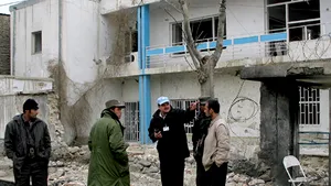 Palatul prezidenţial şi sediul poliţiei din Kabul, atacate cu rachete