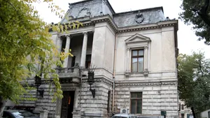 Scriitorii fac un apel la Preşedinţie, Guvern şi Primăria Capitalei să cumpere Casa Monteoru, fostul sediu al USR