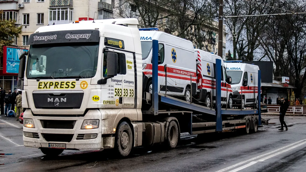 Un miliardar american donează 3.25 milioane de dolari pentru achiziţionarea de ambulanţe în Ucraina