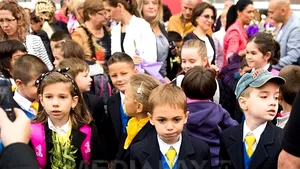 ANALIZĂ - Noul an şcolar: Peste 170 de zile de cursuri, o vacanţă de iarnă mai lungă şi subvenţii la manuale de liceu