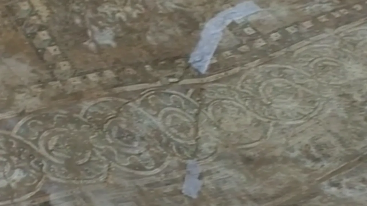 Un mozaic unicat din epoca romană, reprezentând muncile lui Hercule, a fost descoperit în Cipru - VIDEO