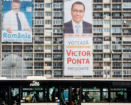 RETROSPECTIVĂ MEDIAFAX 35. 2014 – Puterea mediului online: Klaus Iohannis câștigă alegerile prezidențiale. Simona Halep atinge o nouă performanță