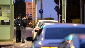 Peste 500.000 de oameni au trecut frontiera în ultimele două zile. Graniţa de Vest, cea mai aglomerată