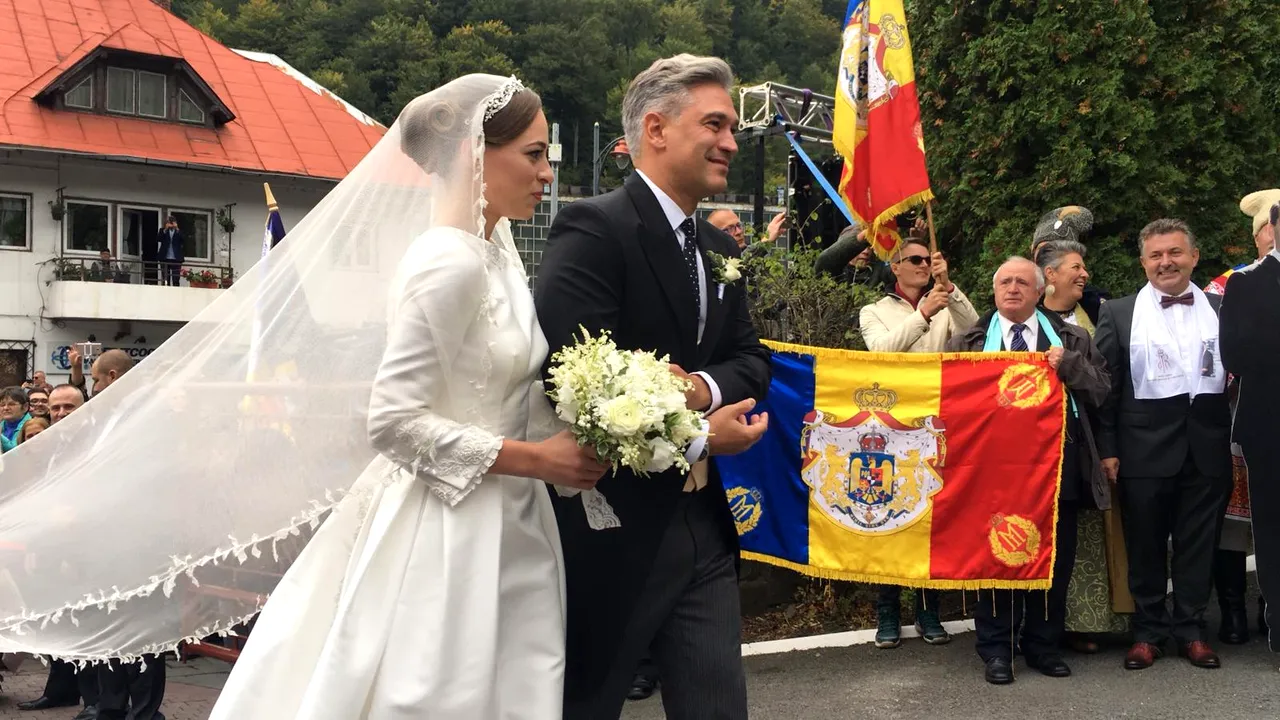 GALERIE FOTO - Sosirea invitaţilor la nunta nepotului regelui Mihai/ Edil: Unii au crezut că România e o ţară bananieră