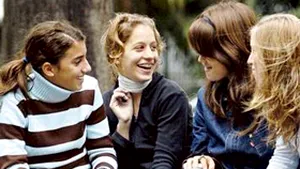 Căsătoria fetelor înainte de 18 ani ar putea fi interzisă prin lege
