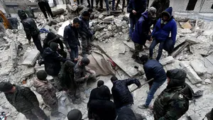 Cutremur în Turcia şi Siria. Un bebeluş s-a născut sub dărâmături, mama lui a murit 