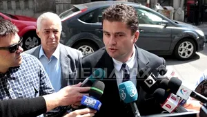 Deputatul Florin Popescu, la DNA pentru a fi anunţat că este acuzat într-un dosar de corupţie: 