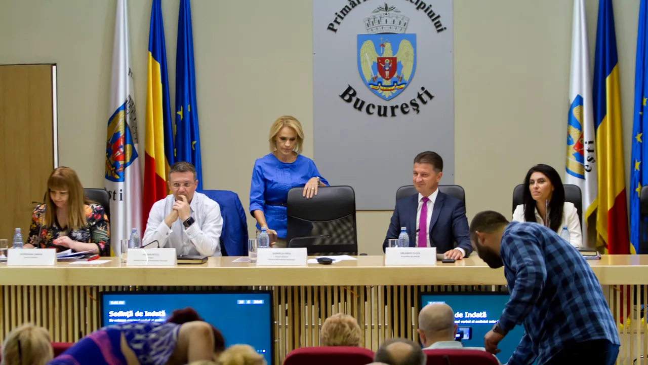 PSD Sector 5 a EXCLUS din partid patru consilieri generali. Şeful organizaţiei ceruse această pedeapsă şi pentru Gabriela Firea/ Reacţia viceprimarului Bădulescu: Excluderea reprezintă o hărţuire