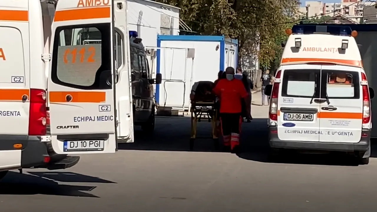 Ai simptome de COVID-19? Aştepţi ambulanţa zile în şir