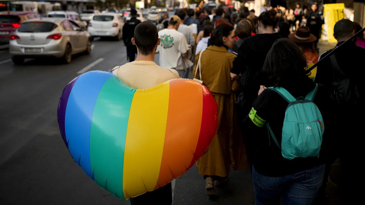 Raport: Polonia, România şi Bulgaria, la coada clasamentului în ceea ce priveşte drepturile LGBTQ+ din UE