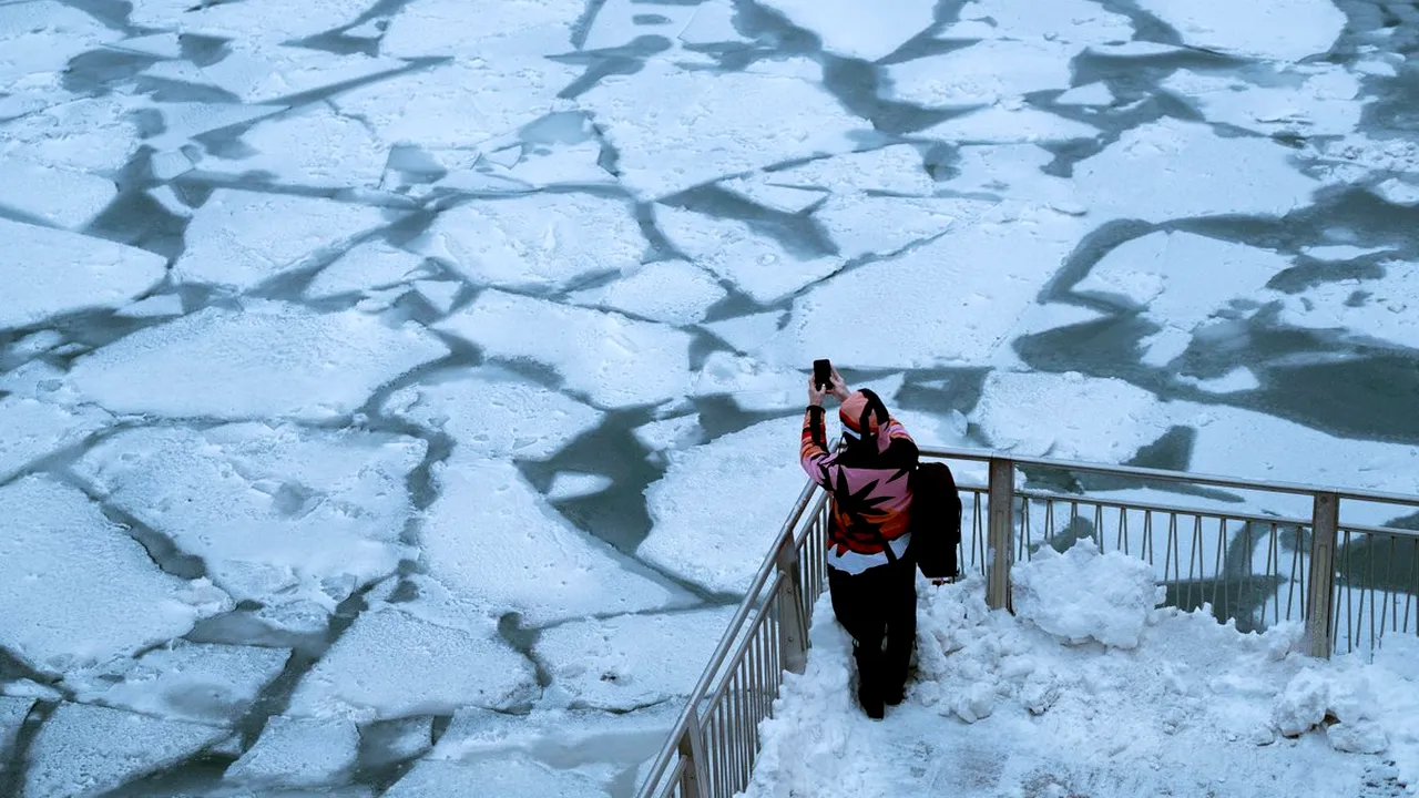 Vortex polar în SUA. Cel puţin opt persoane au murit din cauza condiţiilor severe de vreme. Recomandări pentru rezidenţi