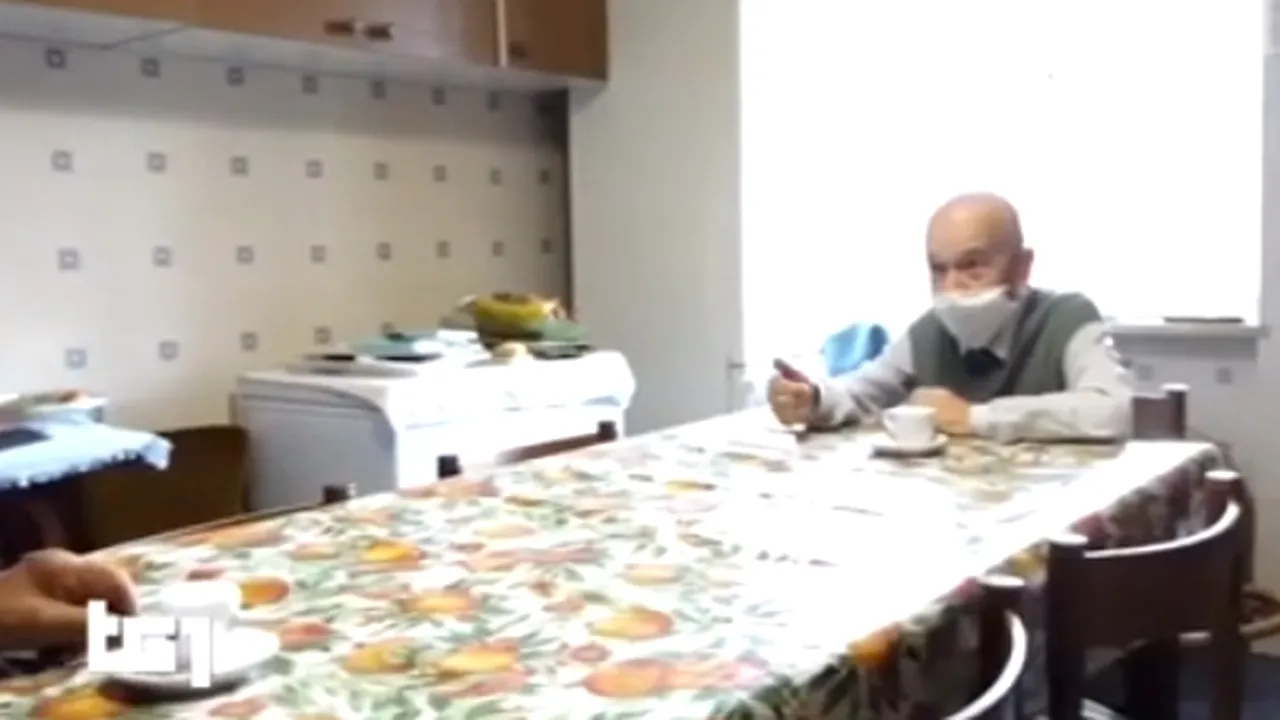 Lecţia oferită întregii lumi de doi bătrânei dintr-un sat italian. Alegerea acestora legată de purtarea măştii 