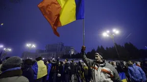 GALERIE FOTO/ VIDEO Protestul din Bucureşti faţă de graţiere s-a încheiat. Zeci de mii de oameni au fost la Guvern după ce au pichetat sediul CNA şi Ministerul Justiţiei 