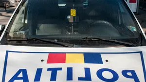 Doi oameni ai străzii, spulberaţi pe trotuar de o maşină scăpată de sub control în Sibiu