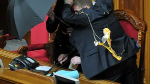 Bătaie în Parlamentul din Kiev - VIDEO, GALERIE FOTO