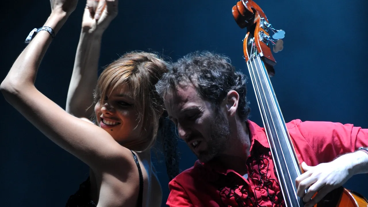 Nouvelle Vague revine la Bucureşti, pe 22 noiembrie (Video)