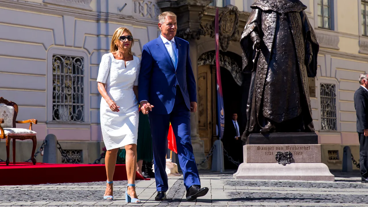 Ion Cristoiu: Klaus Iohannis şi Răvăşitoarea – o nouă excursie de lux peste hotare