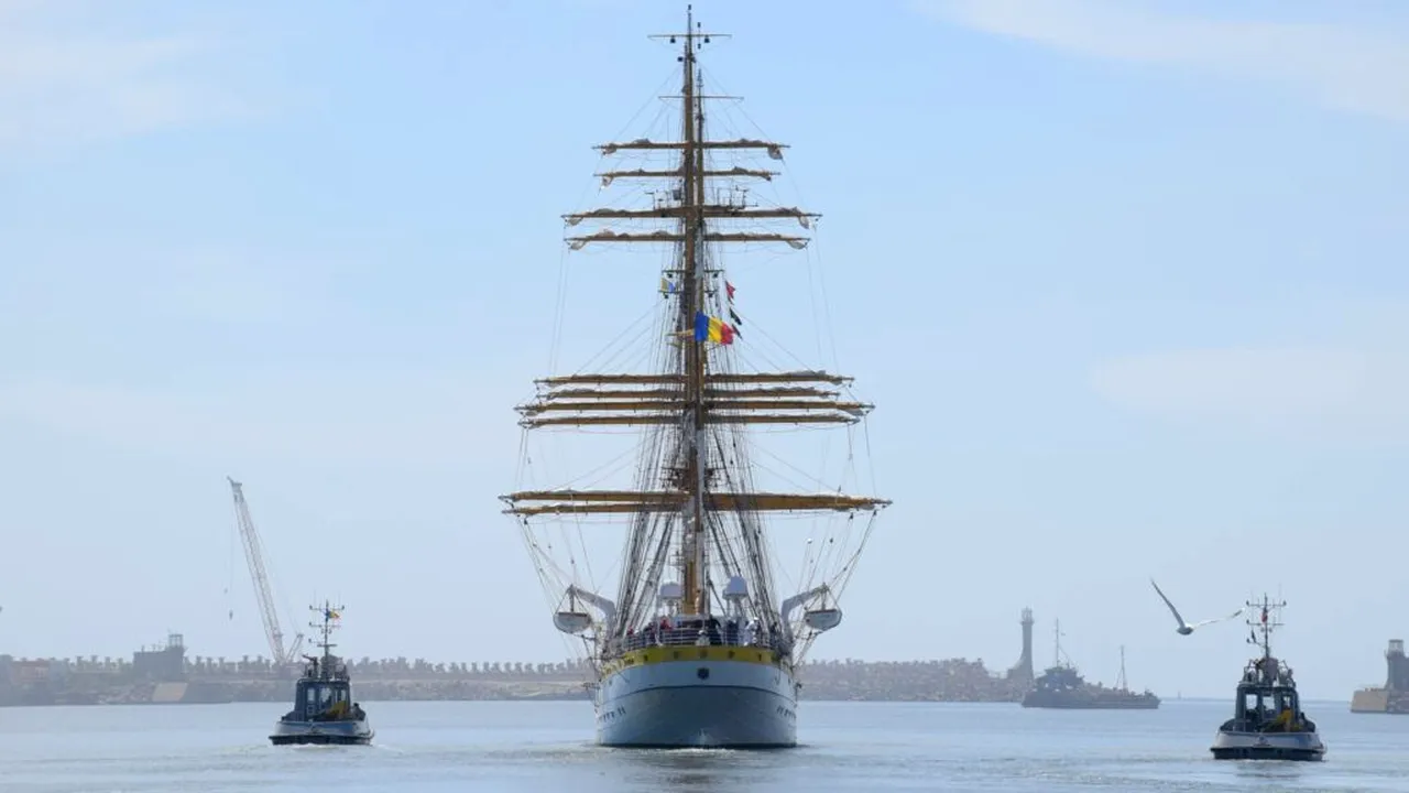 Nava-școală „Mircea” pentru 5 luni din portul militar Constanța, într-un marș internațional
