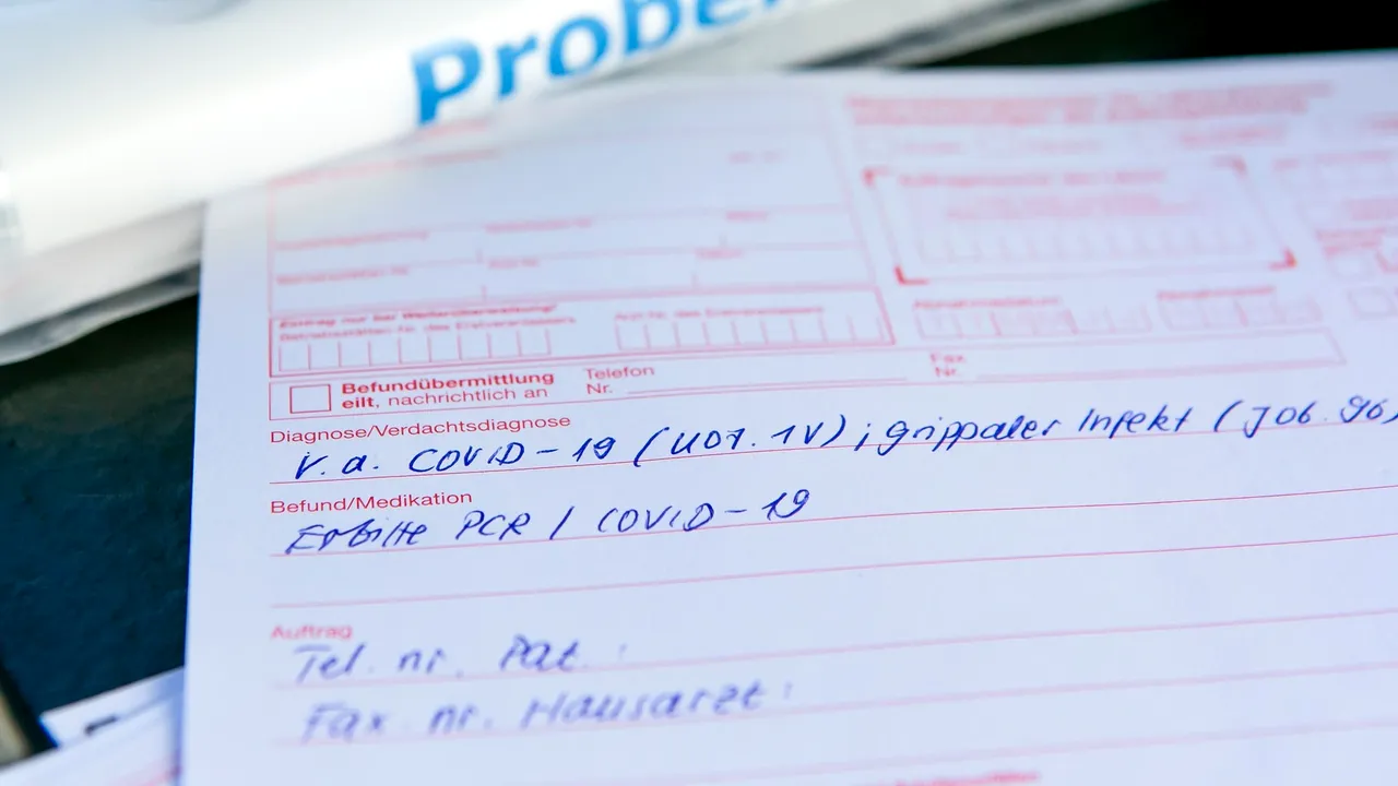 Ritmul cu care testează România suspecţii de infecţie cu COVID-19, sub numărul total de oameni în izolare la domiciliu