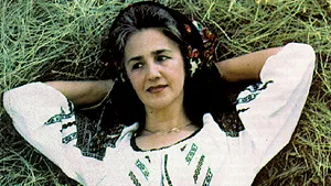 Sofia Vicoveanca, refugiată în cel de-al Doilea Război Mondial: Eu retrăiesc ceea ce văd acum pe ecran, retrăiesc anii copilăriei