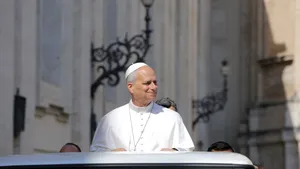 Papa Leon al XIV-lea, sfidat de catolicii tradiționaliști care continuă hirotonirile episcopale fără acordul său