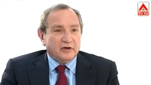 INTERVIU - George Friedman: Achiziţionarea de avioane F-16 de către România este, probabil, o greşeală