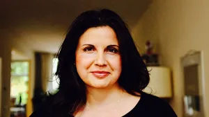 Cine e românca ce a făcut tranzacţii de MILIARDE de euro. Printre altele a cumpărat eMAG