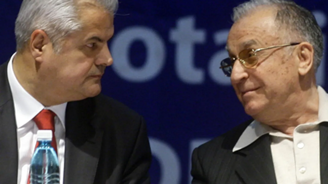 Iliescu şi Năstase au lipsit de la ceremonia semnării parteneriatului PDL-PSD