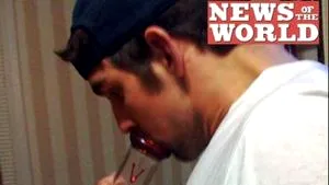 Opt persoane arestate în scandalul fotografiei cu Michael Phelps
