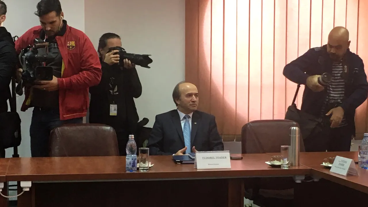 Ministrul justiţiei anunţă până la revelion dacă propune revocarea lui Kovesi/ Răspunsul lui Toader la scrisoarea în care i se cere sancţionarea disciplinară a procurorului şef al DNA 