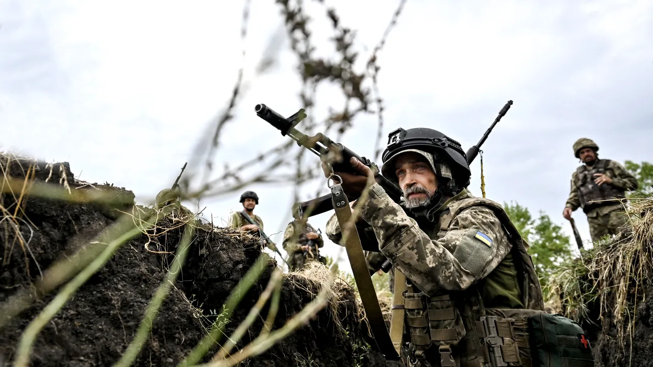Războiul din Ucraina, ziua 955. The Times: Jumătate din obuzele utilizate de Rusia în Ucraina provin din Coreea de Nord / Polonia, pregătită să antreneze voluntari pentru Legiunea Ucraineană / Pierderi masive ale trupelor ruseşti de elită lângă Vuhledar
