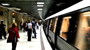 Metrorex modernizează căile de acces, însă interiorul staţiilor de metrou a rămas neschimbat