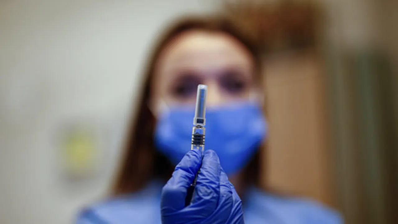 Campania de vaccinare anti-COVID. Peste 5 milioane de români au fost imunizaţi cu schema completă. Statistici CNCAV actualizate