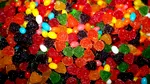 Anglia: Bărbat de 33 de ani, internat de urgență după ce a mâncat 3 kilograme de jeleuri Haribo cu aromă de Coca-Cola