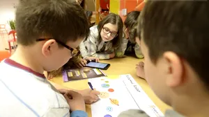 Aproape 2.000 de copii din România au artrită. Medicii spun că simptomele pot fi uşor depistate