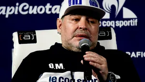 Maradona renunţă la salariu pentru a ajuta jucătorii: Au nevoie de aceşti bani pentru a avea ce mânca