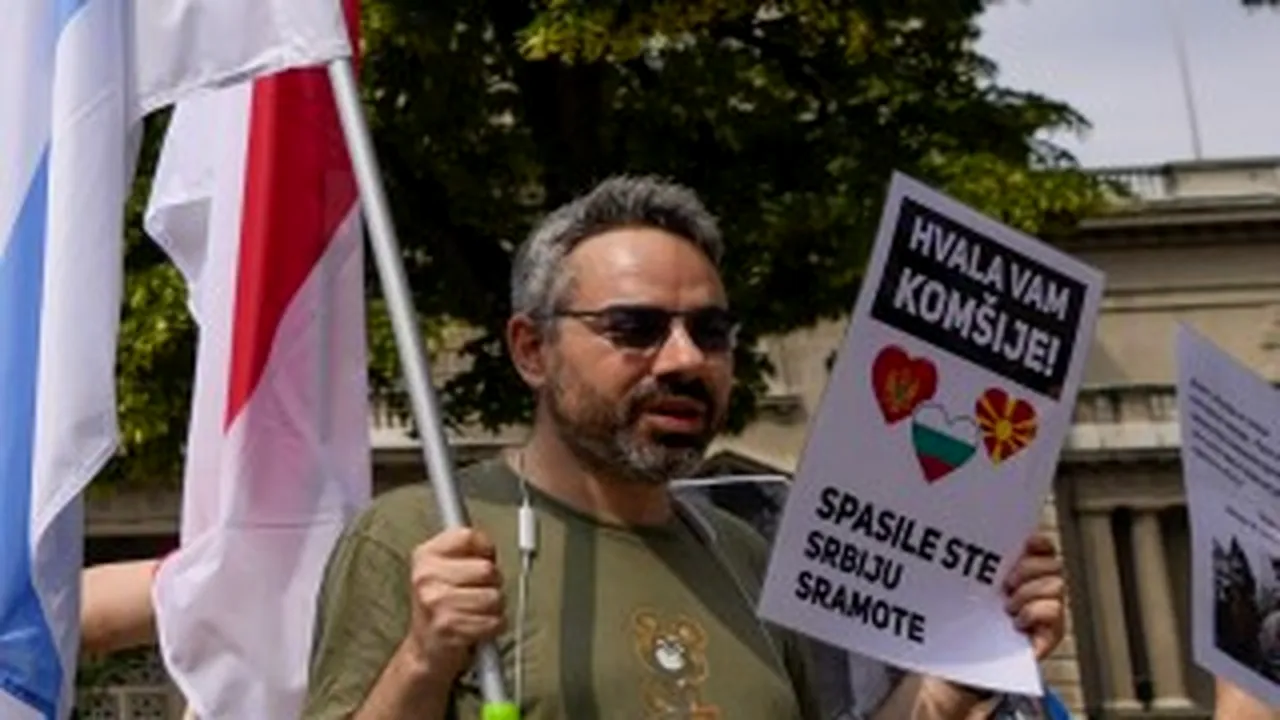 Serbia interzice intrarea în ţară a unui activist anti-Putin, deşi locuieşte acolo din 2016