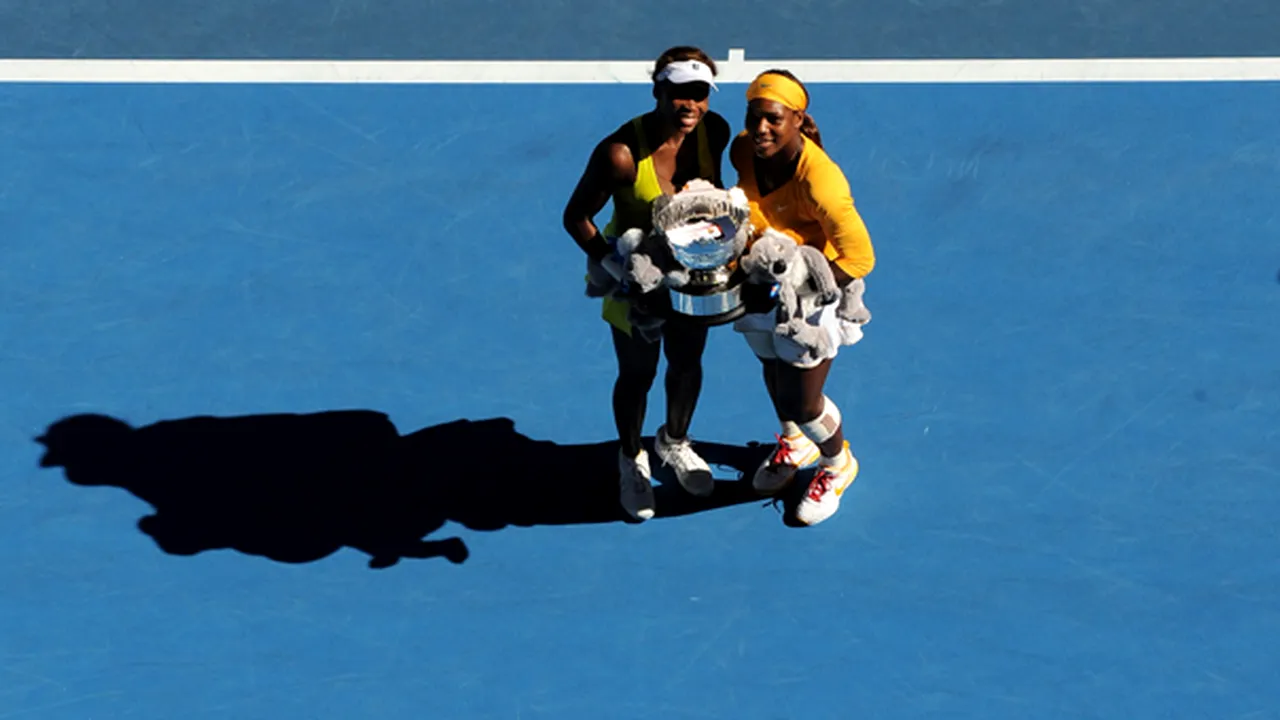 Surorile Venus şi Serena Williams au câştigat finala de dublu la Australian Open