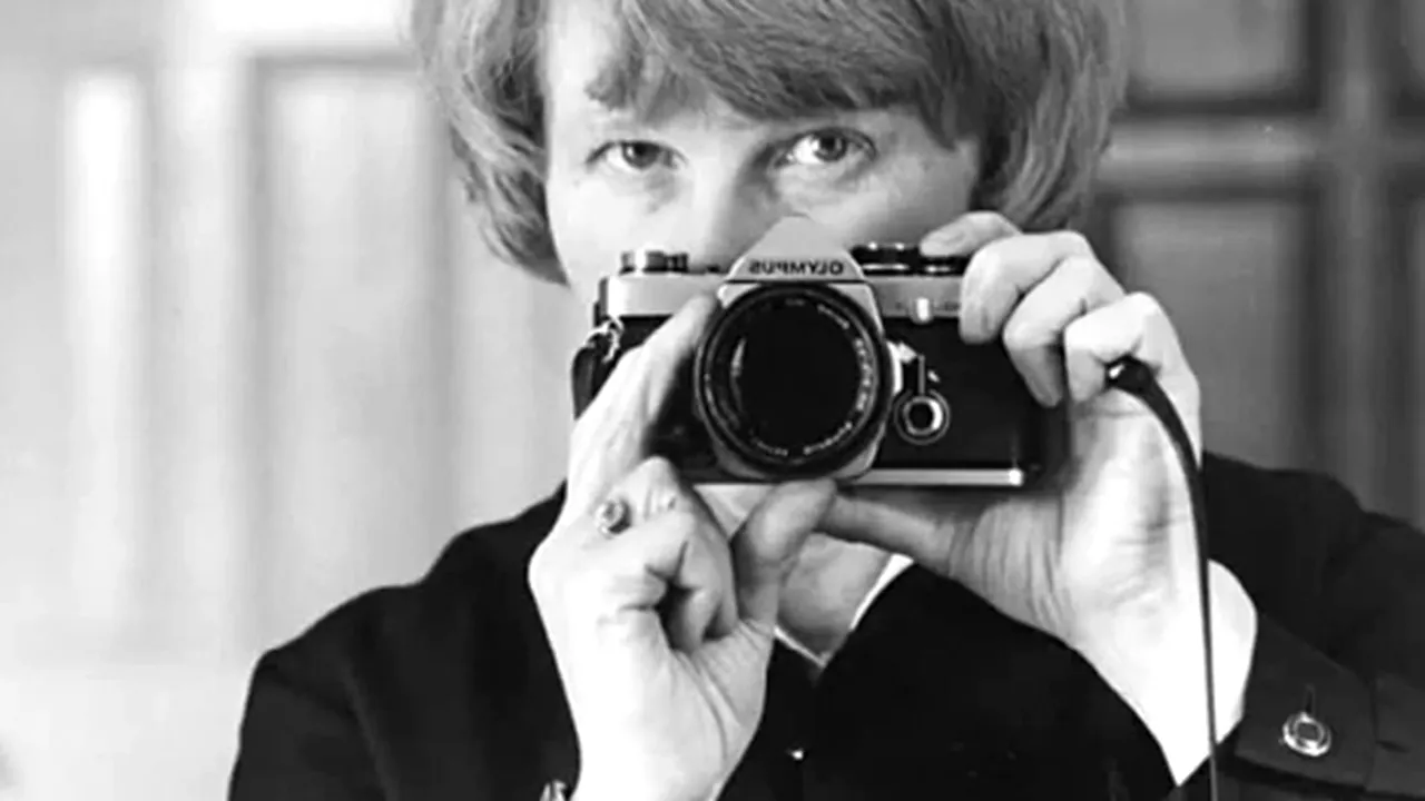 Fotografa britanică Jane Bown, celebră pentru portretele The Beatles şi Queen, a murit la 89 de ani