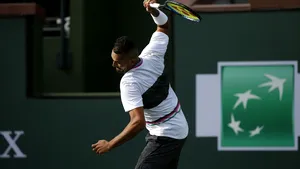 Nick Kyrgios a depăşit măsura şi riscă suspendarea, după ce a aruncat un scaun în teren în timpul meciului