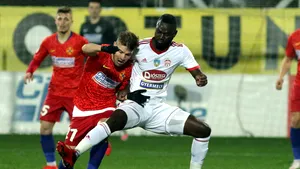 FCSB face meci egal cu Sepsi Sfântu Gheorghe, dar rămâne lider în Liga 1. Portarul Andrei Vlad a salvat poziţia bucureştenilor în clasament cu câteva intervenţii de excepţie