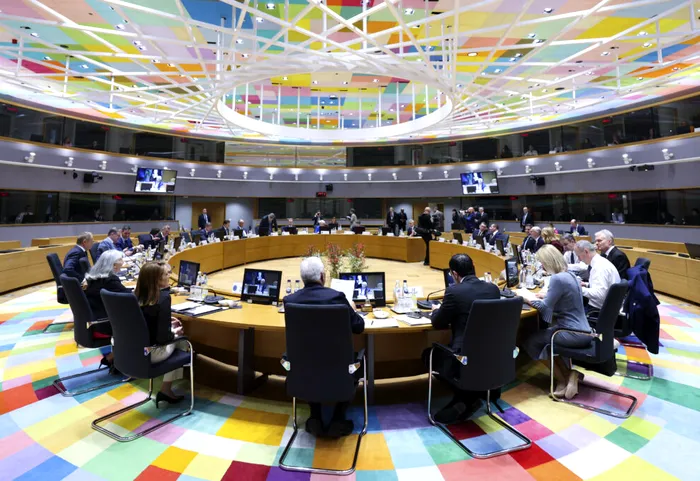 POLITIC Extinderea UE și pregătirea pentru apărare pe agenda CE de joi și vineri. Prăbușirea unei drone cu explozibil în România, pe agendă