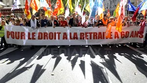 Creşterea vârstei de pensionare la 62 de ani, adoptată definitiv în Franţa